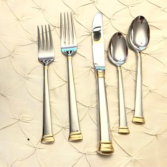 Lenox Other - 🦋 LENOX 18/10 flatware, 5 pc service for 8 with extra serve spoon & fork